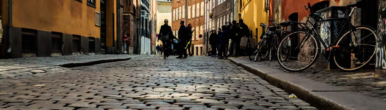 människor på gatan i Köpenhamn