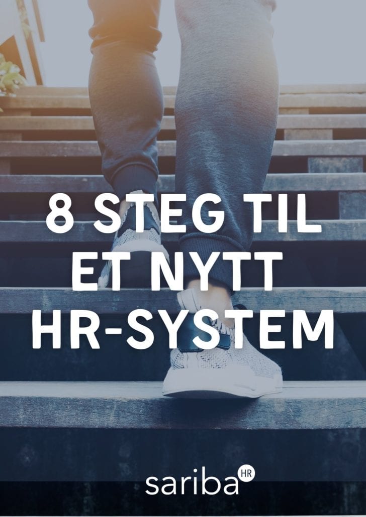 8 steg til nytt HR-system - mann som går opp trapp